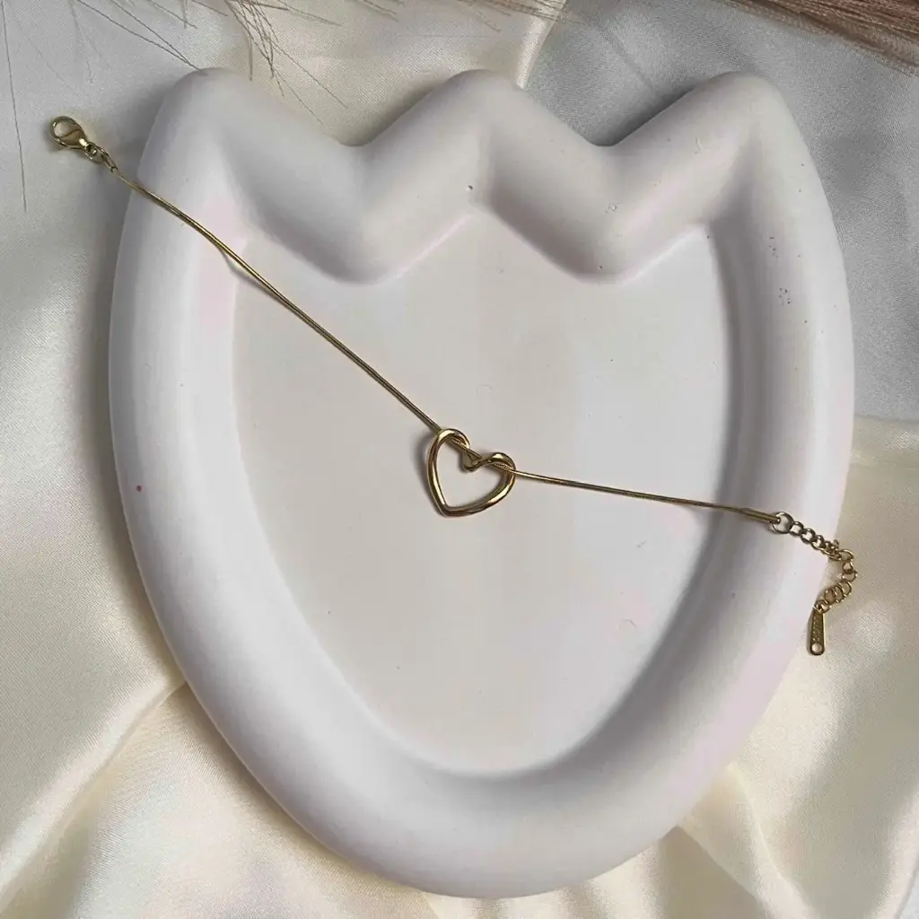 Hallow Heart Bracelet