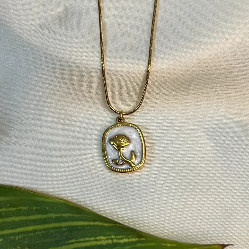 Vintage Rose Pendent