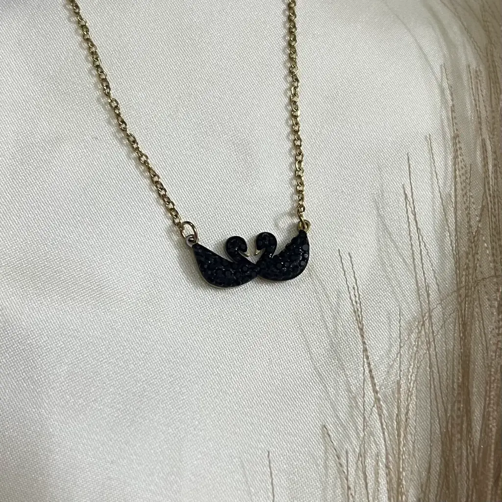 Double Swan Pendant