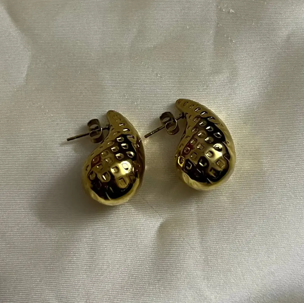 Tear Drop Earrings