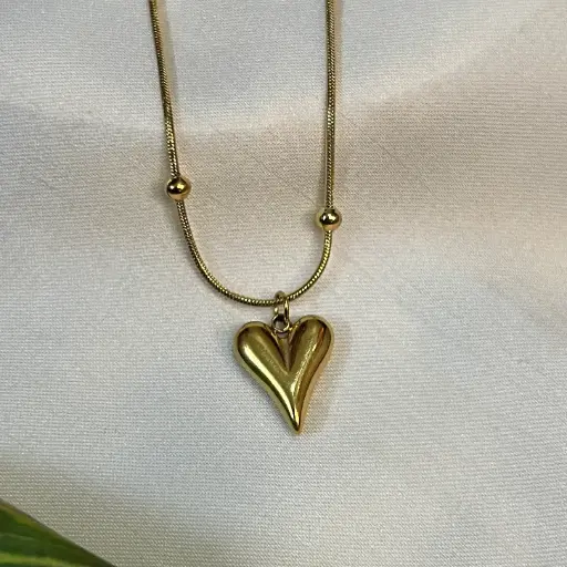 [P-003] Gold Heart Pendent