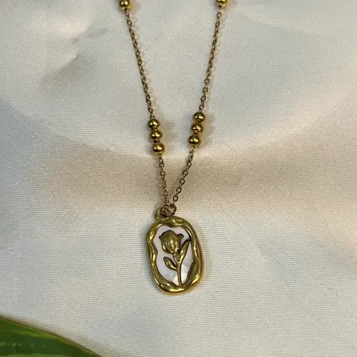 [P-010] Tulip Engraved Vintage Pendent