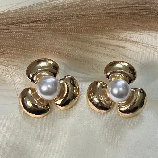 [E-022] Flower Pearl Earrings